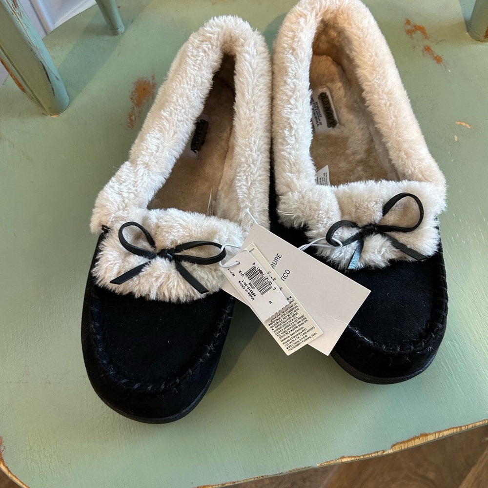 Old Navy Black Suede feel and Faux Fur Moccasin Slippers